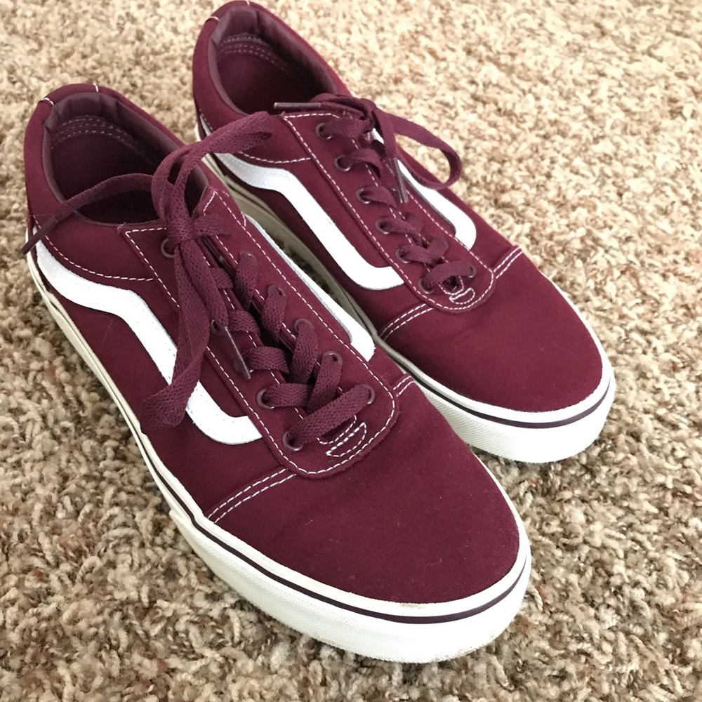 Maroon low top vans!